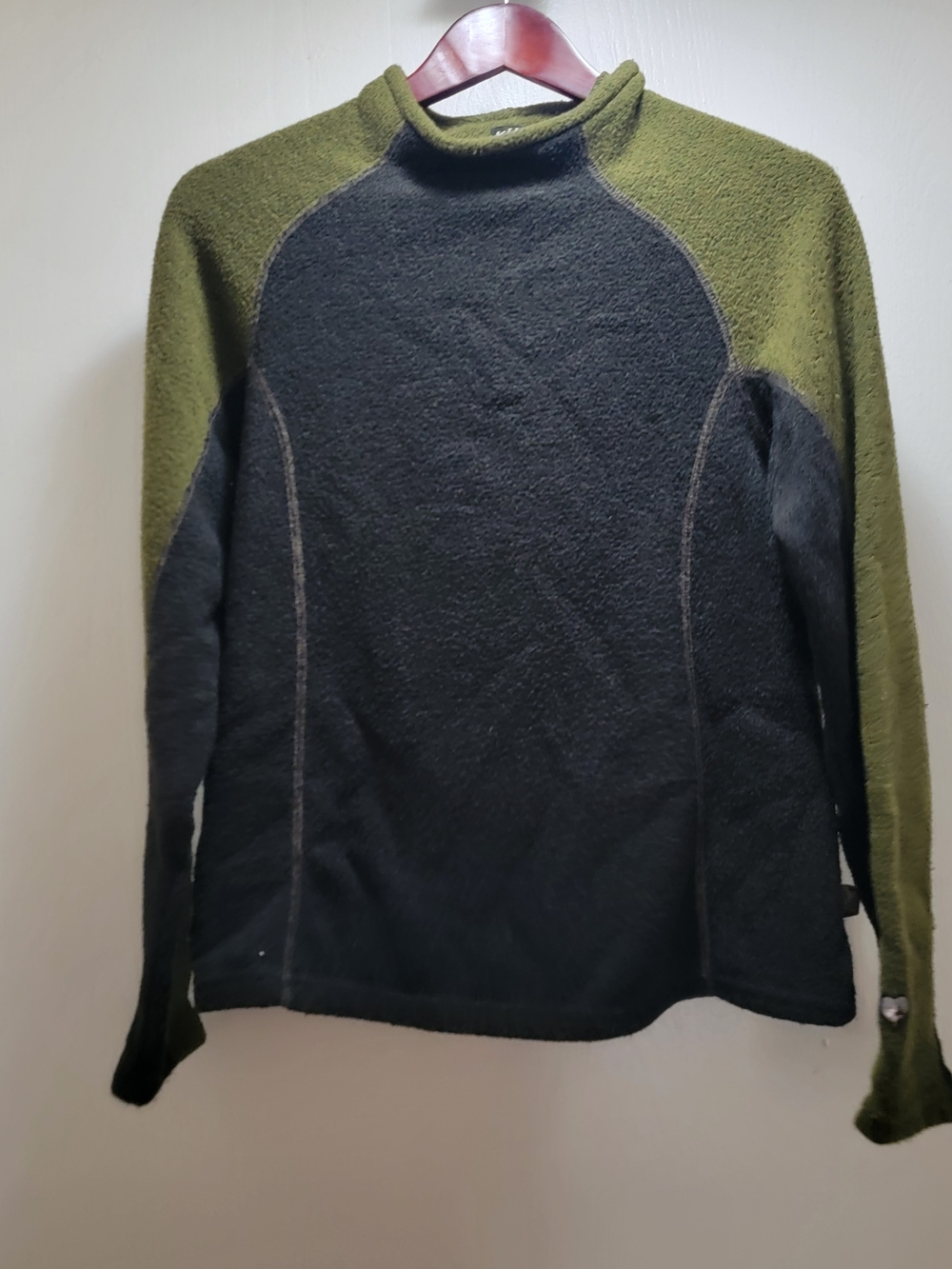 Kuhl Olive and Black Crewneck Fleece Sweater